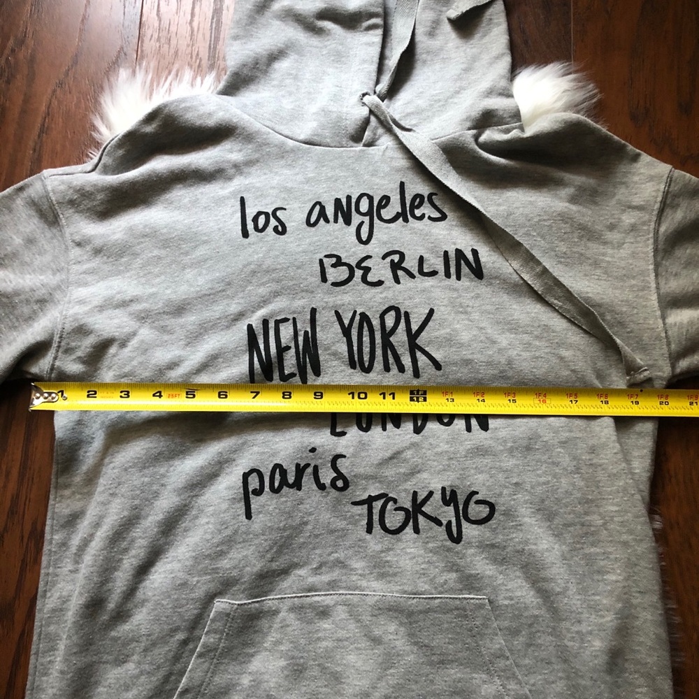 3 for $20 Grey Oversized Hoodie - Picture 4 of 8
